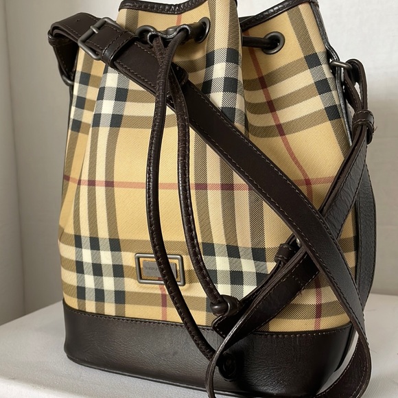 Burberry Handbags - Authentic Burberry London Drawstring Shoulder Bag Vintage Made in Italy.